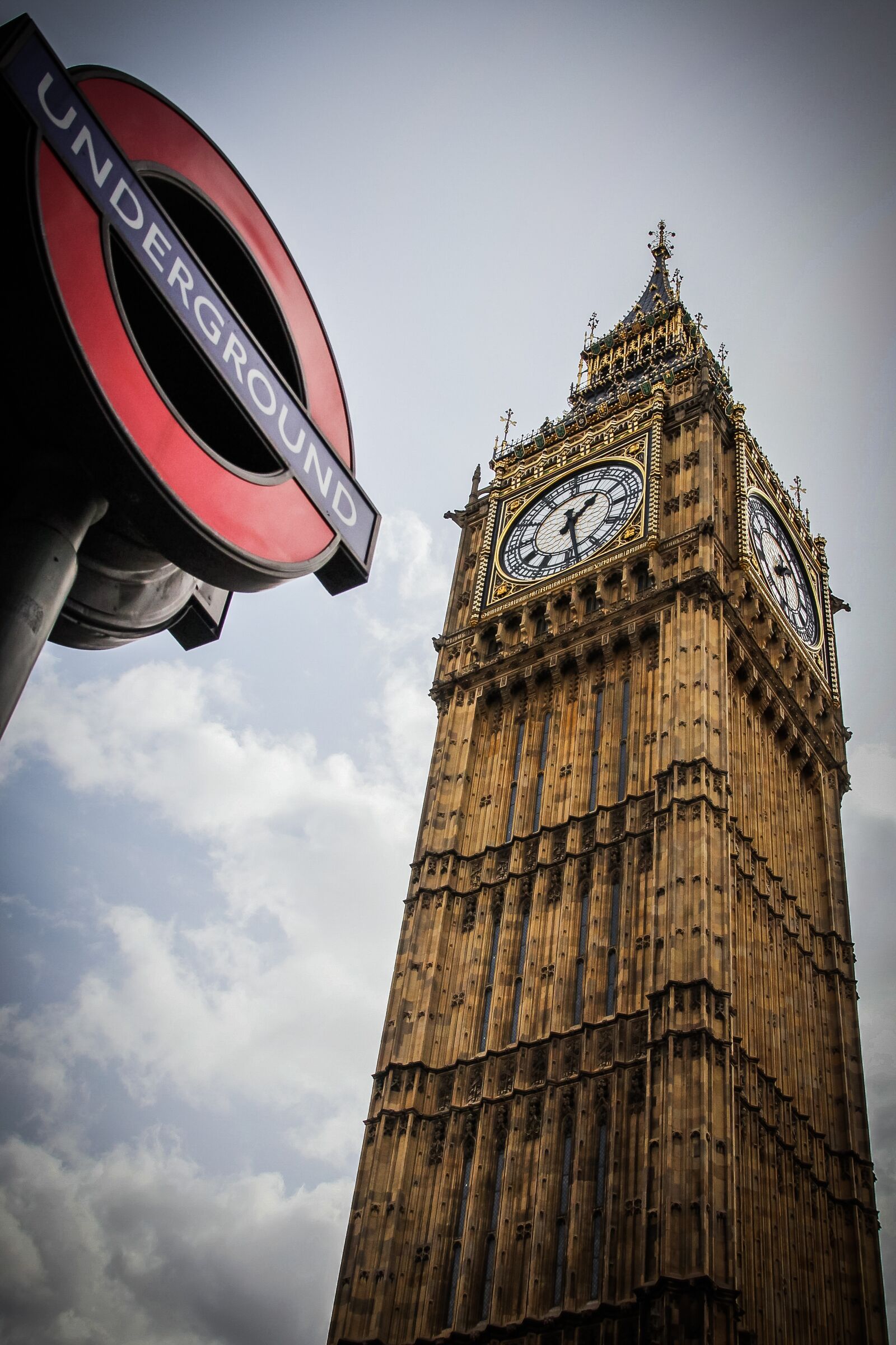 Canon EOS 60D + Canon EF-S 15-85mm F3.5-5.6 IS USM sample photo. Big ben, london, metro photography