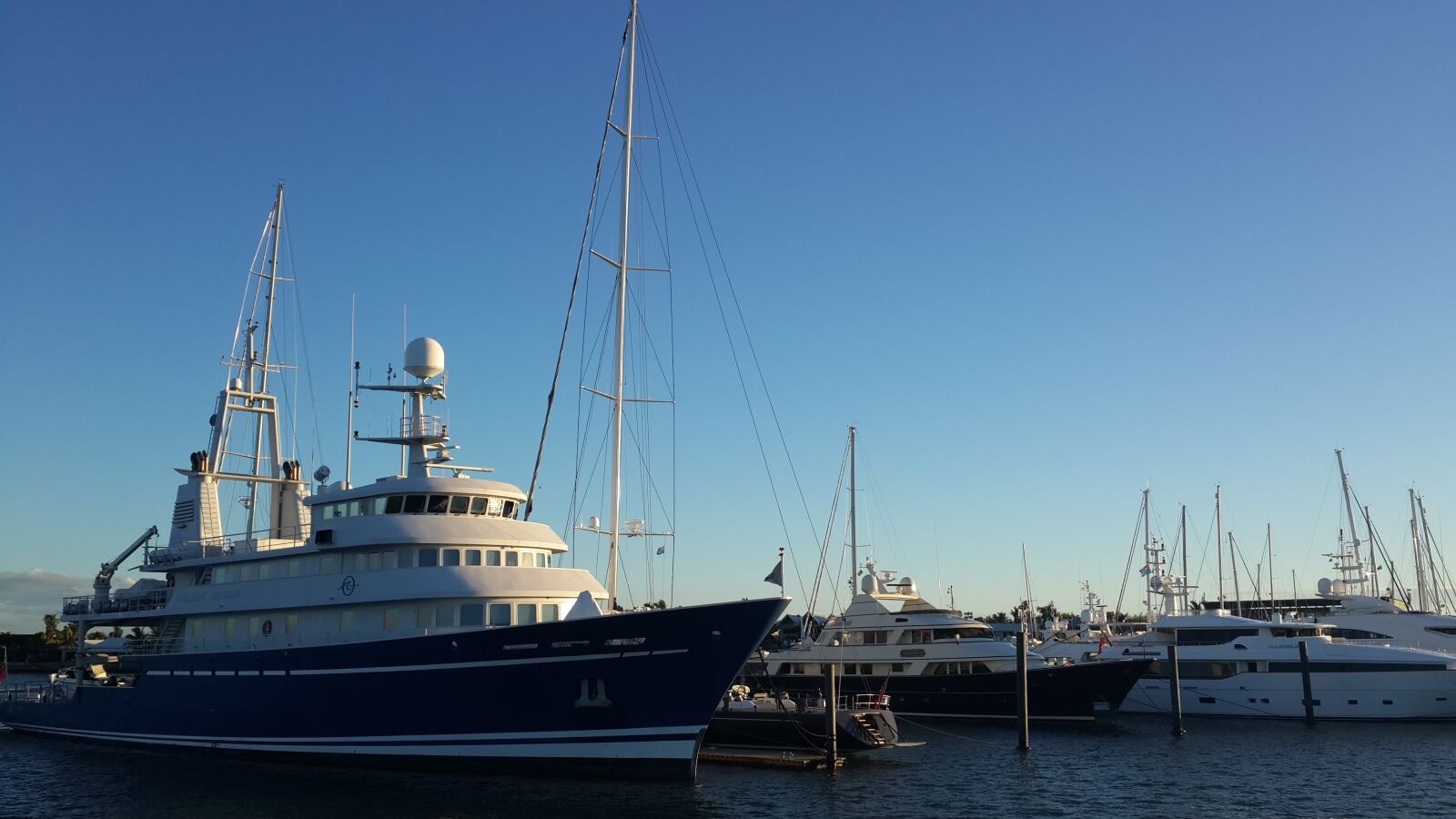 Samsung Galaxy S4 sample photo. Fiji, blue sky, yacht photography