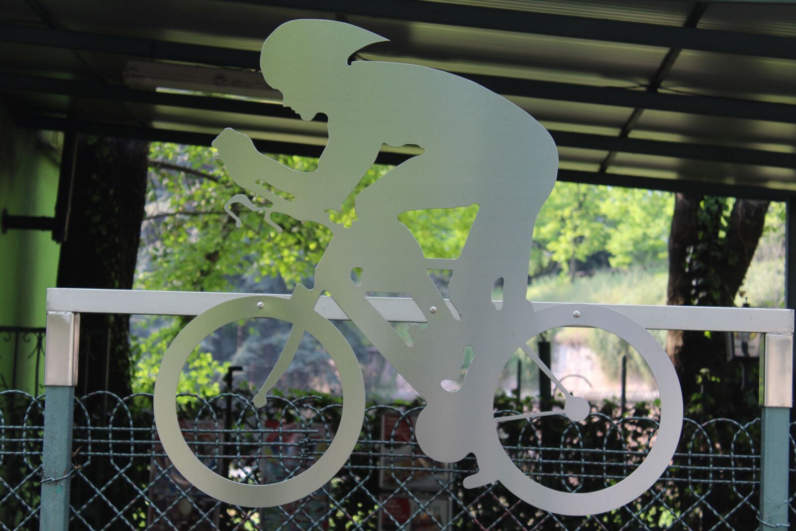 Canon EOS 1200D (EOS Rebel T5 / EOS Kiss X70 / EOS Hi) sample photo. Cyclist, bicycle, sports photography