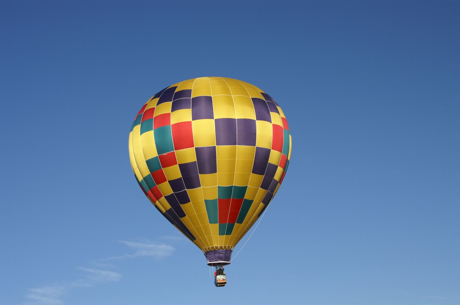 KONICA MINOLTA MAXXUM 5D sample photo. Hot air balloon, balloon photography