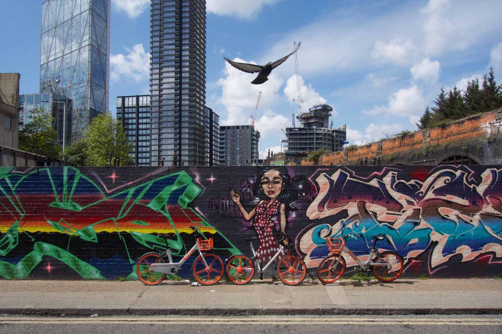 Sony Cyber-shot DSC-RX100 sample photo. London, graffiti, street photography