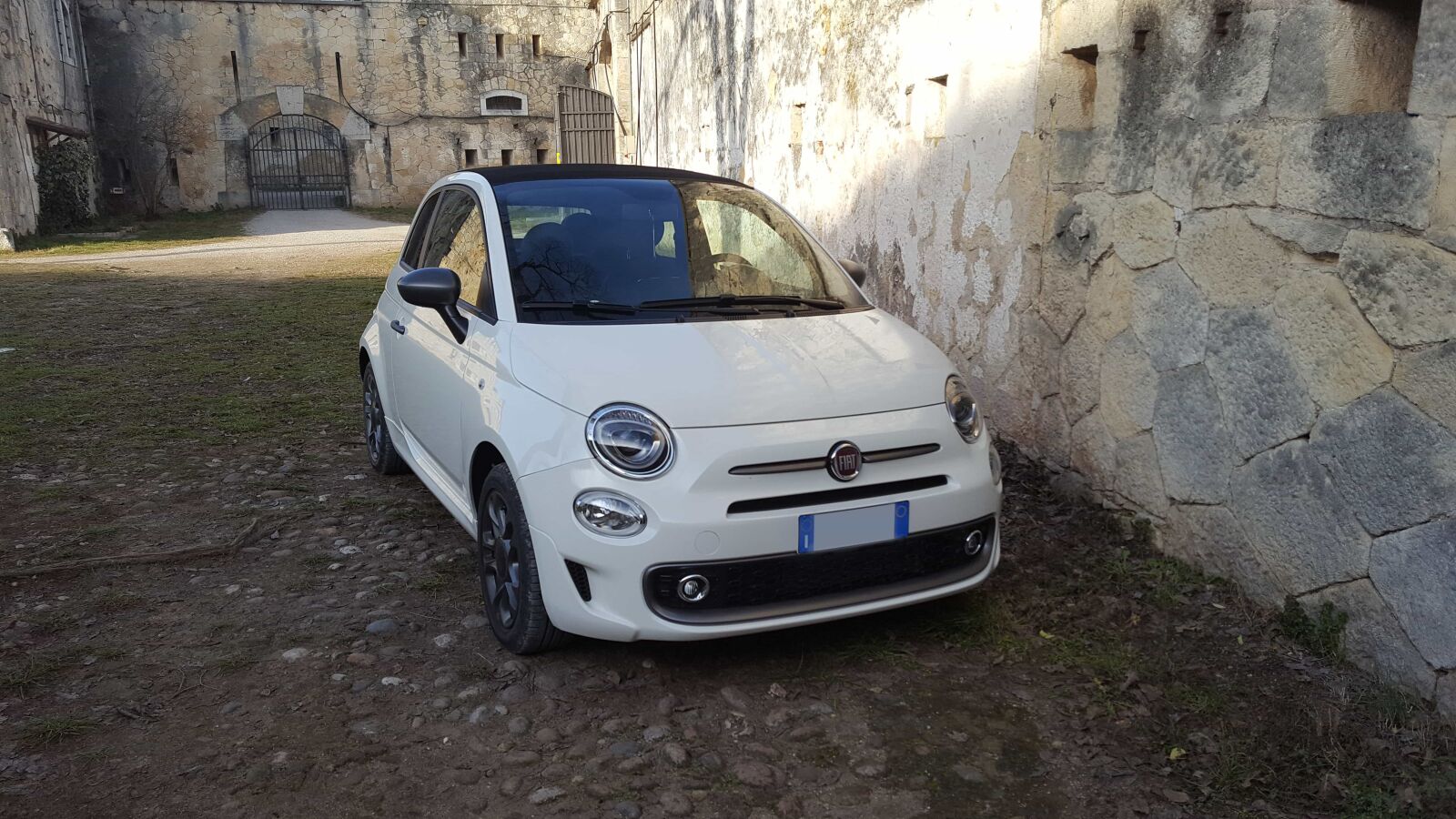 Samsung GALAXY S6 edge sample photo. Castle, car, automatic, cart photography