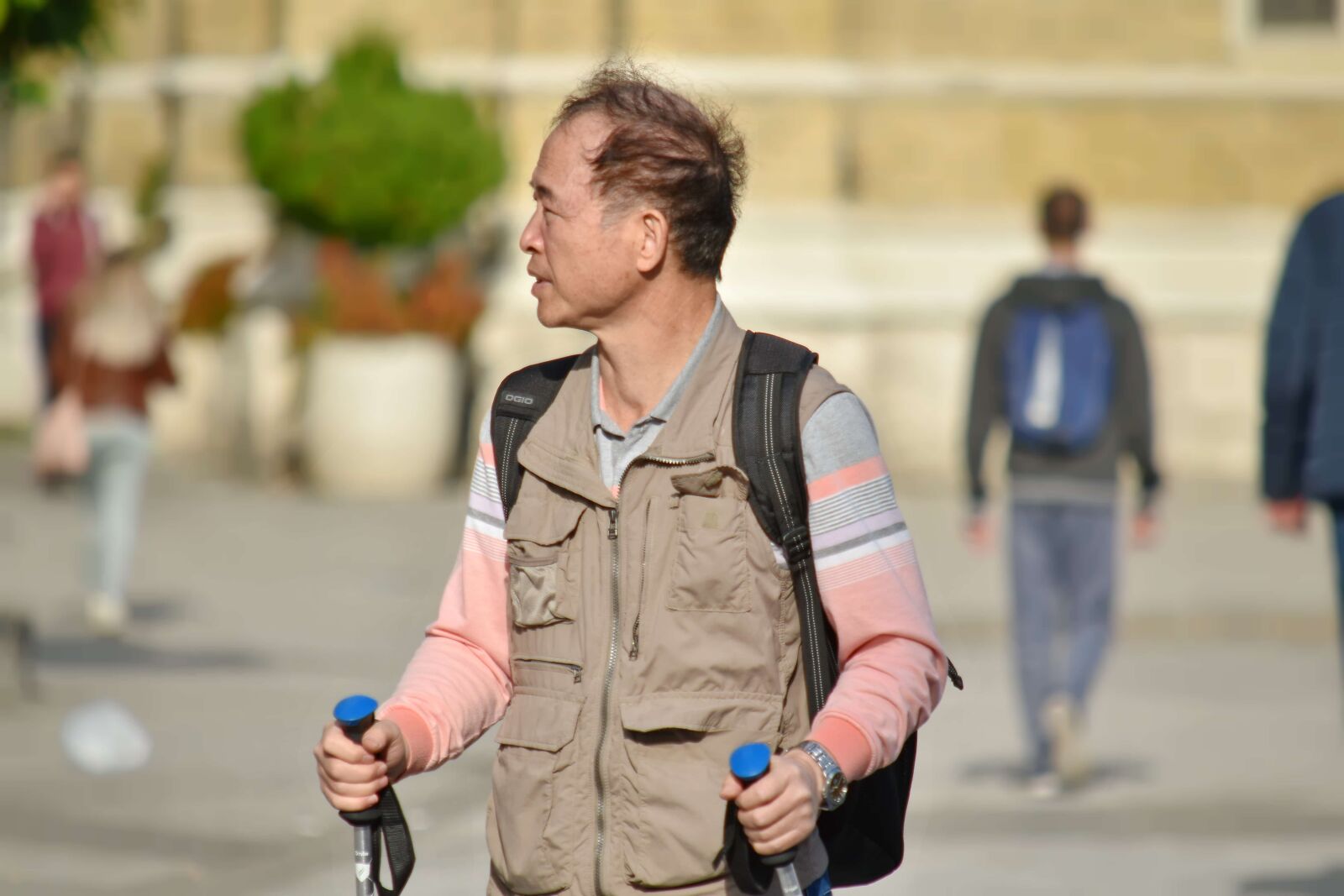 Nikon D5500 sample photo. Asian, grandfather, hiker, street photography