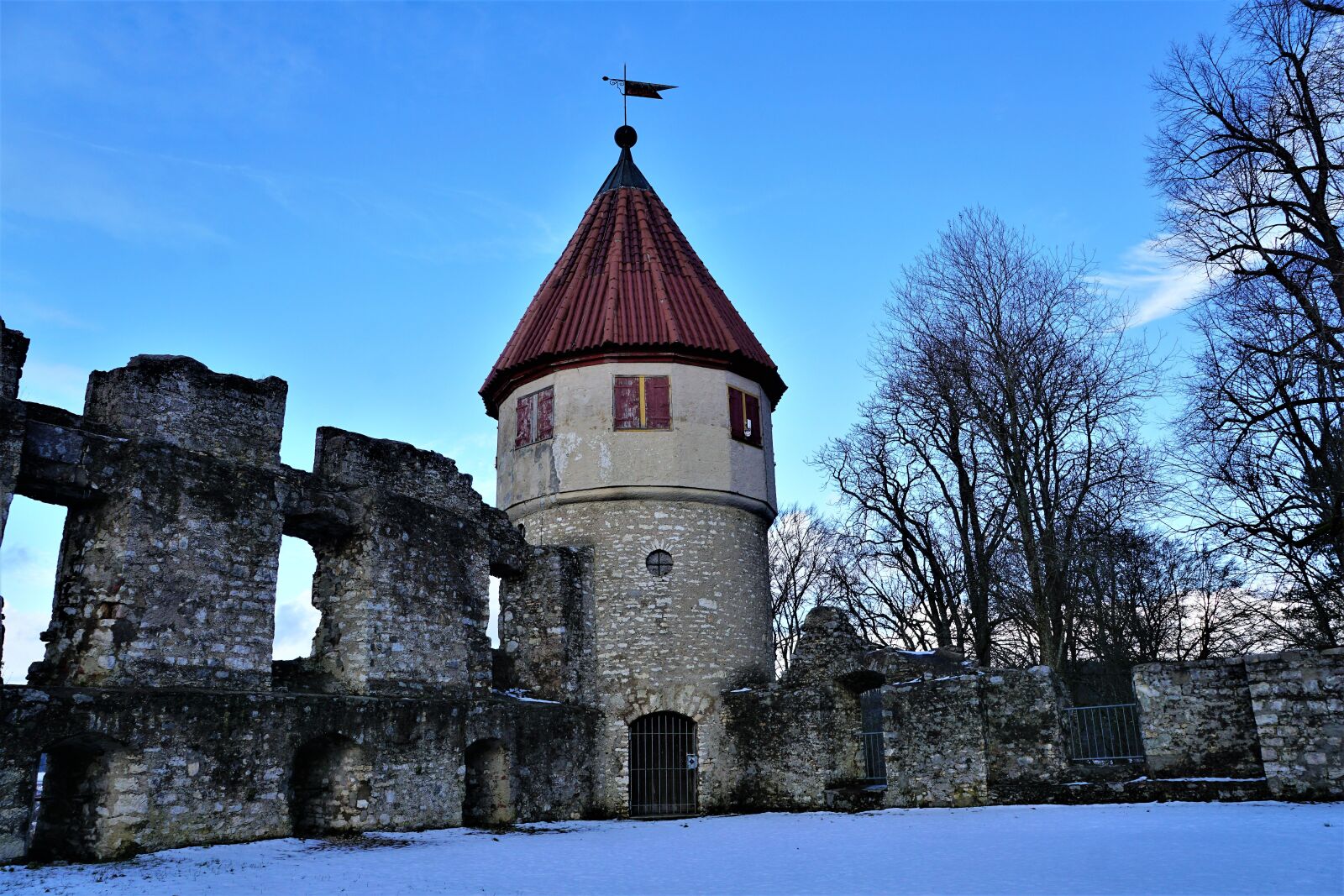 Sony ILCA-77M2 + Sony DT 16-50mm F2.8 SSM sample photo. Architecture, palace, gothic photography
