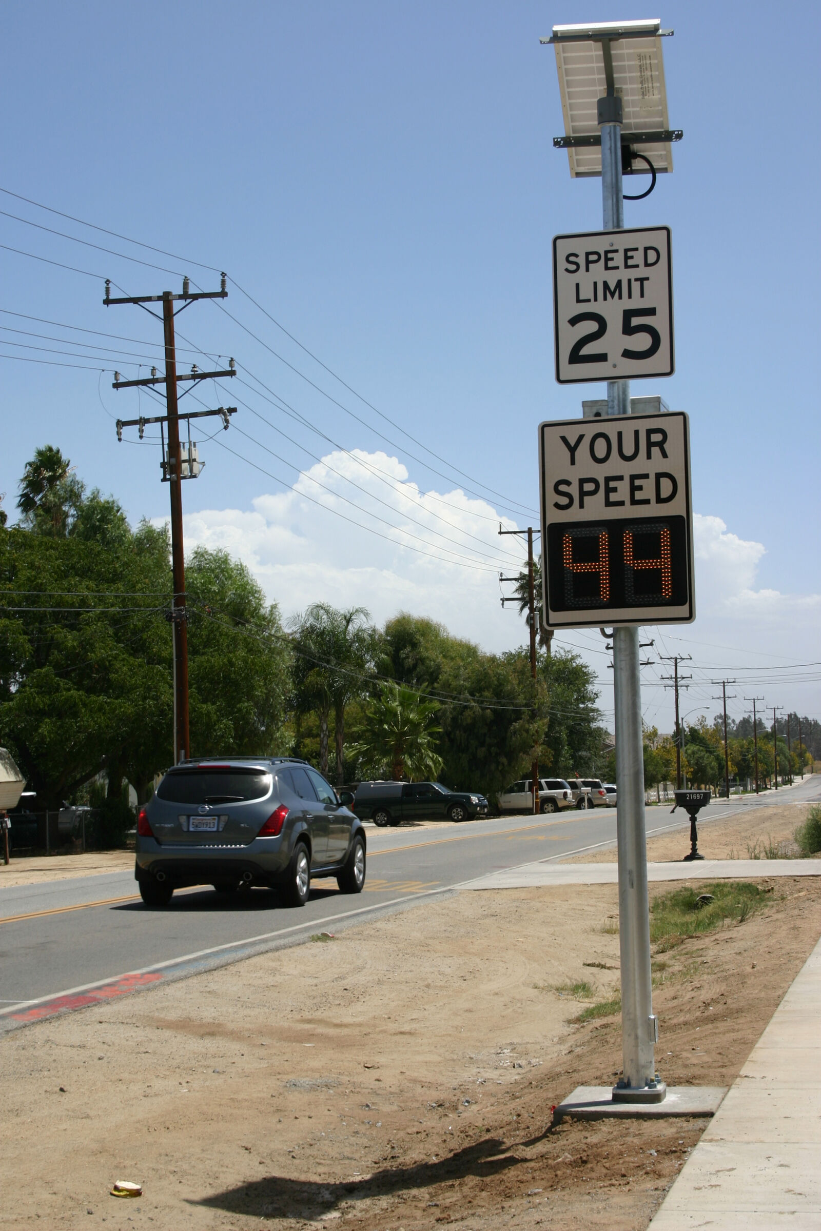 Canon EOS 300D (EOS Digital Rebel / EOS Kiss Digital) sample photo. Electronic, road, sign, speed photography