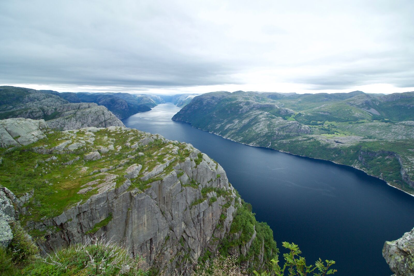 Canon EOS 700D (EOS Rebel T5i / EOS Kiss X7i) sample photo. Fjord, norway, river photography