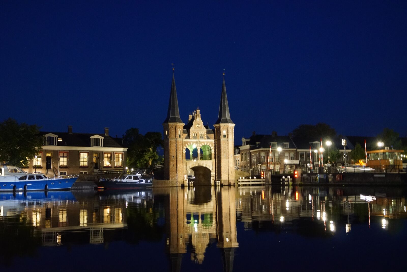 Sony SLT-A68 sample photo. Sneekertor, netherlands, water photography