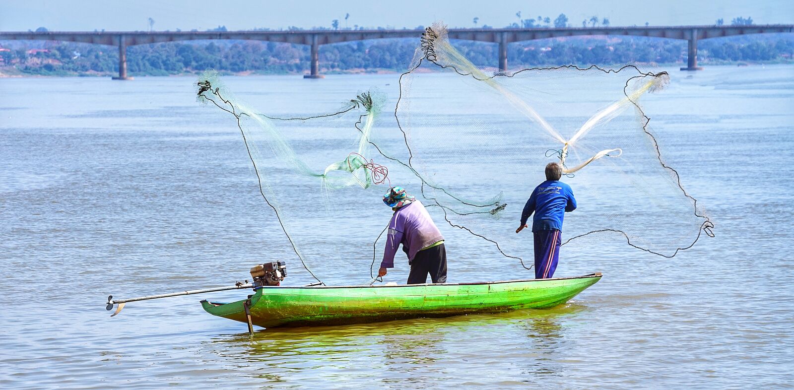 Sony a7R II + Sony FE 70-300mm F4.5-5.6 G OSS sample photo. Fishing, mekong, river photography