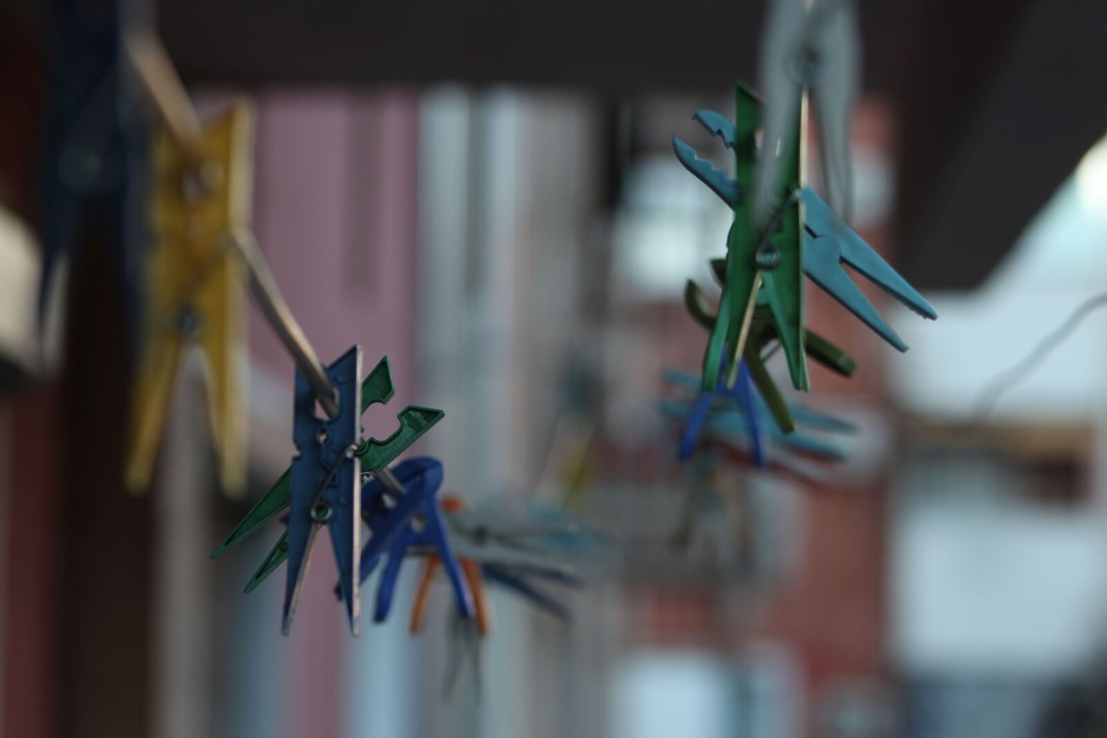 Canon EF 75-300mm f/4-5.6 USM sample photo. Clothespin, clothespins photography