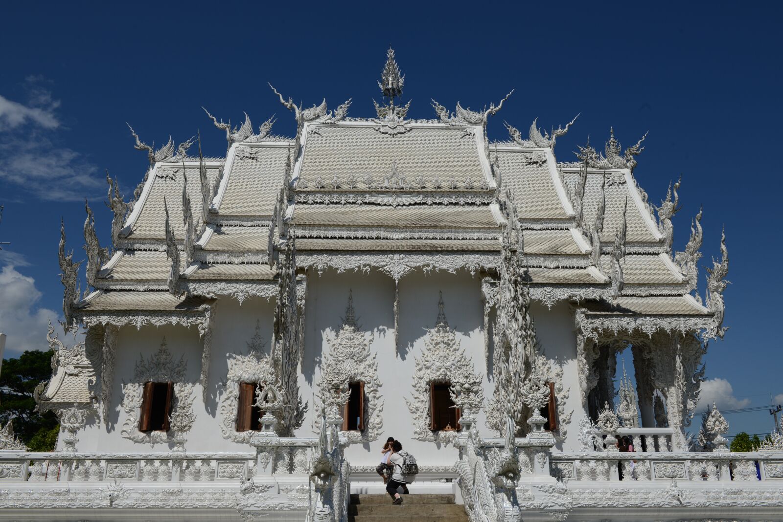 Nikon D800 sample photo. White temple, thailand, chiang photography