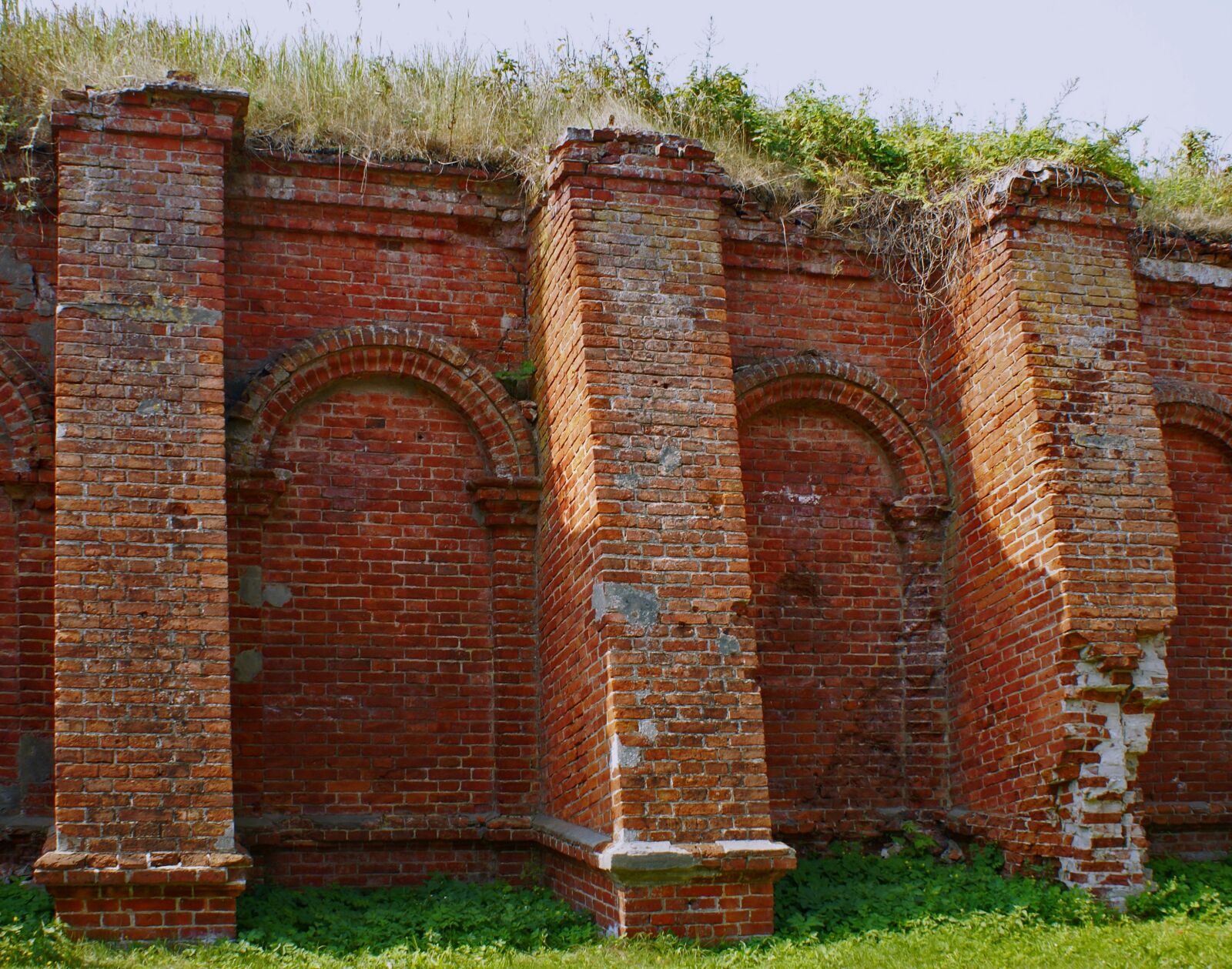 Sony Alpha DSLR-A100 sample photo. Fortress, defensive wall, bastion photography