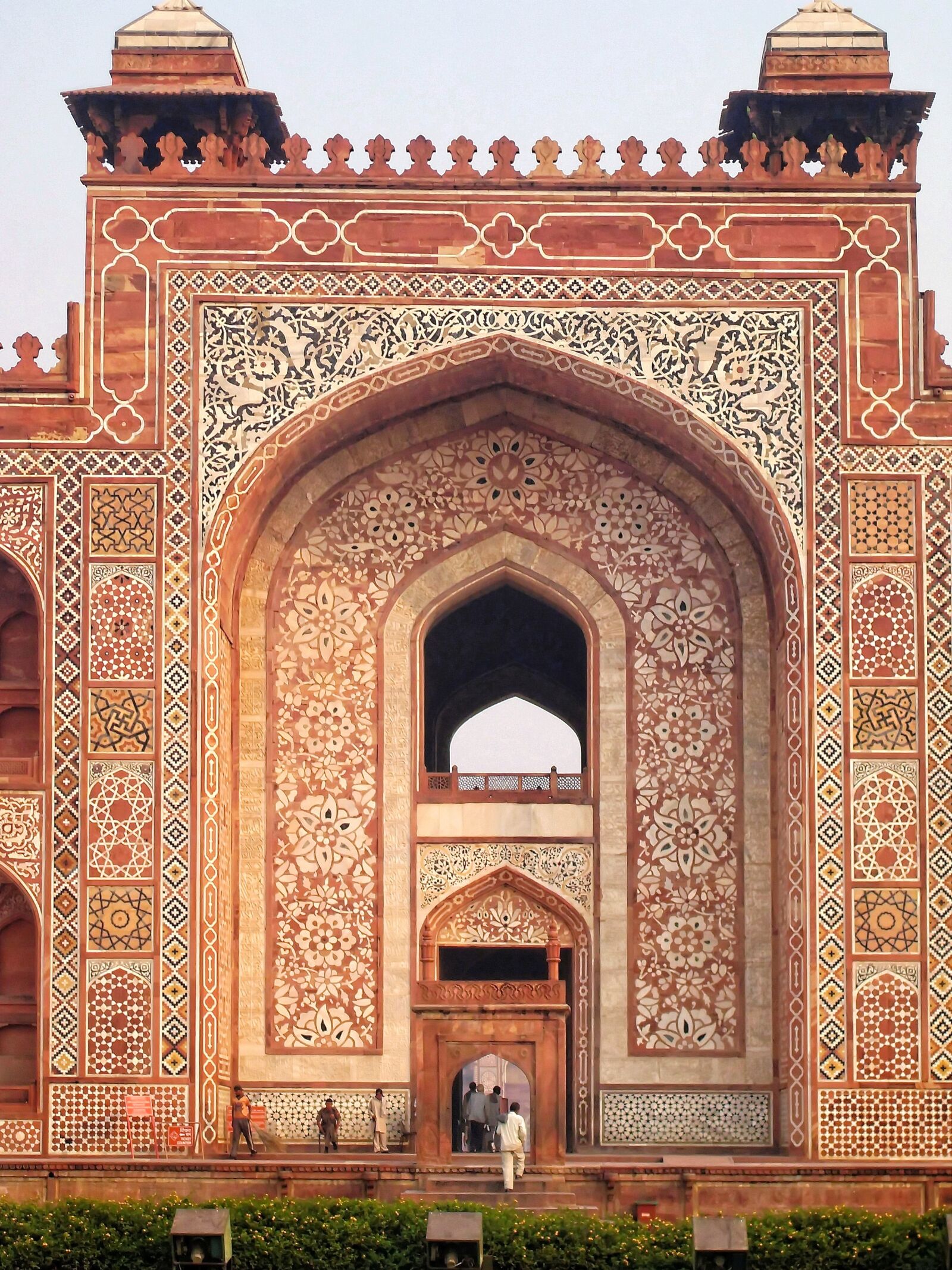 Samsung VLUU L110  / Samsung L110 sample photo. India, delhi, tomb photography