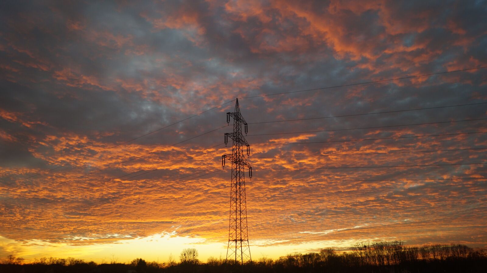 Sony SLT-A37 sample photo. Sunset, sun, clouds photography