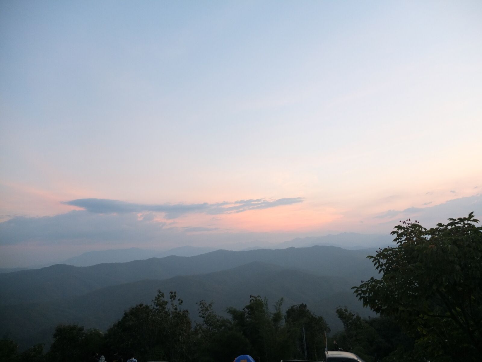 Fujifilm X10 sample photo. Evening, cloud grey, good photography