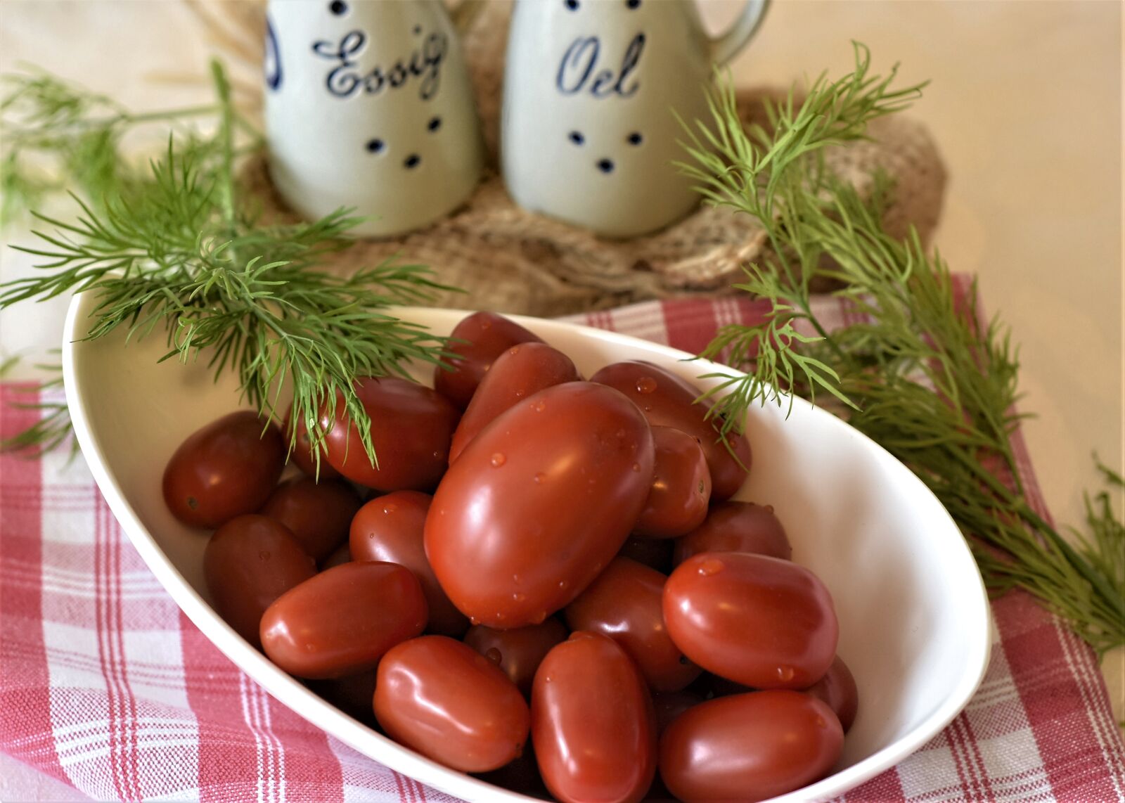 Nikon D7200 sample photo. Tomatoes, cocktailtomaten, vinegar photography
