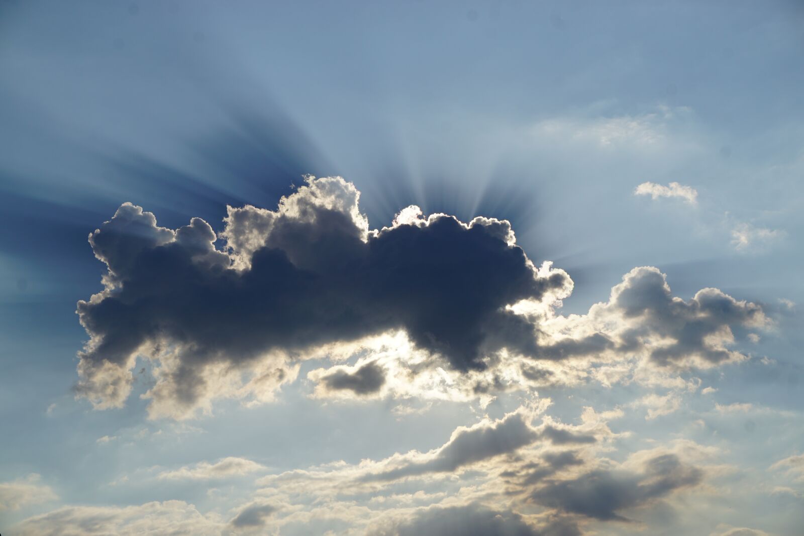 Sony a6000 sample photo. Cloud, sky, rays photography