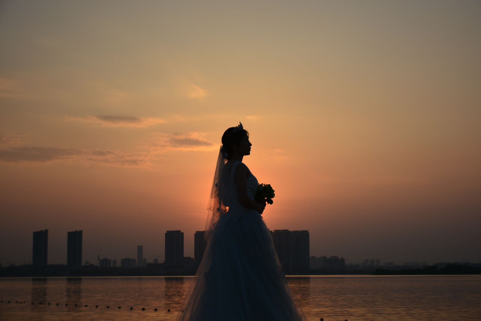 Nikon D7100 sample photo. Bride, sunset, yao lake photography