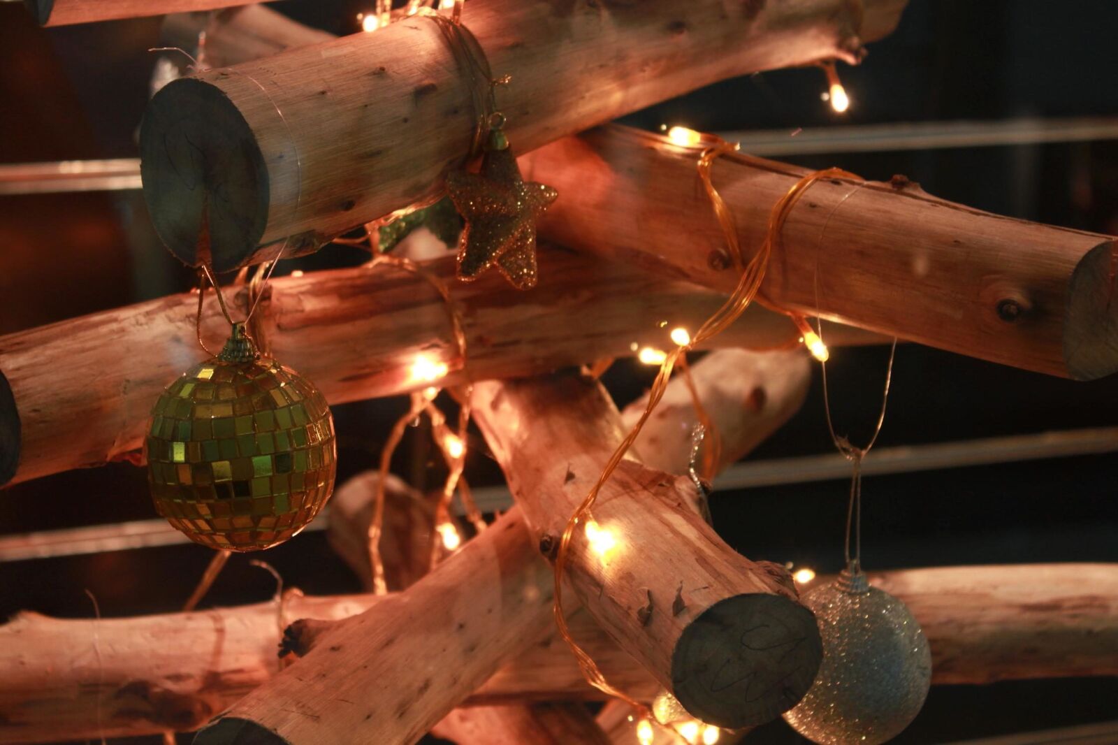 Canon EOS 500D (EOS Rebel T1i / EOS Kiss X3) sample photo. Decoration, christmas, close, ligh photography