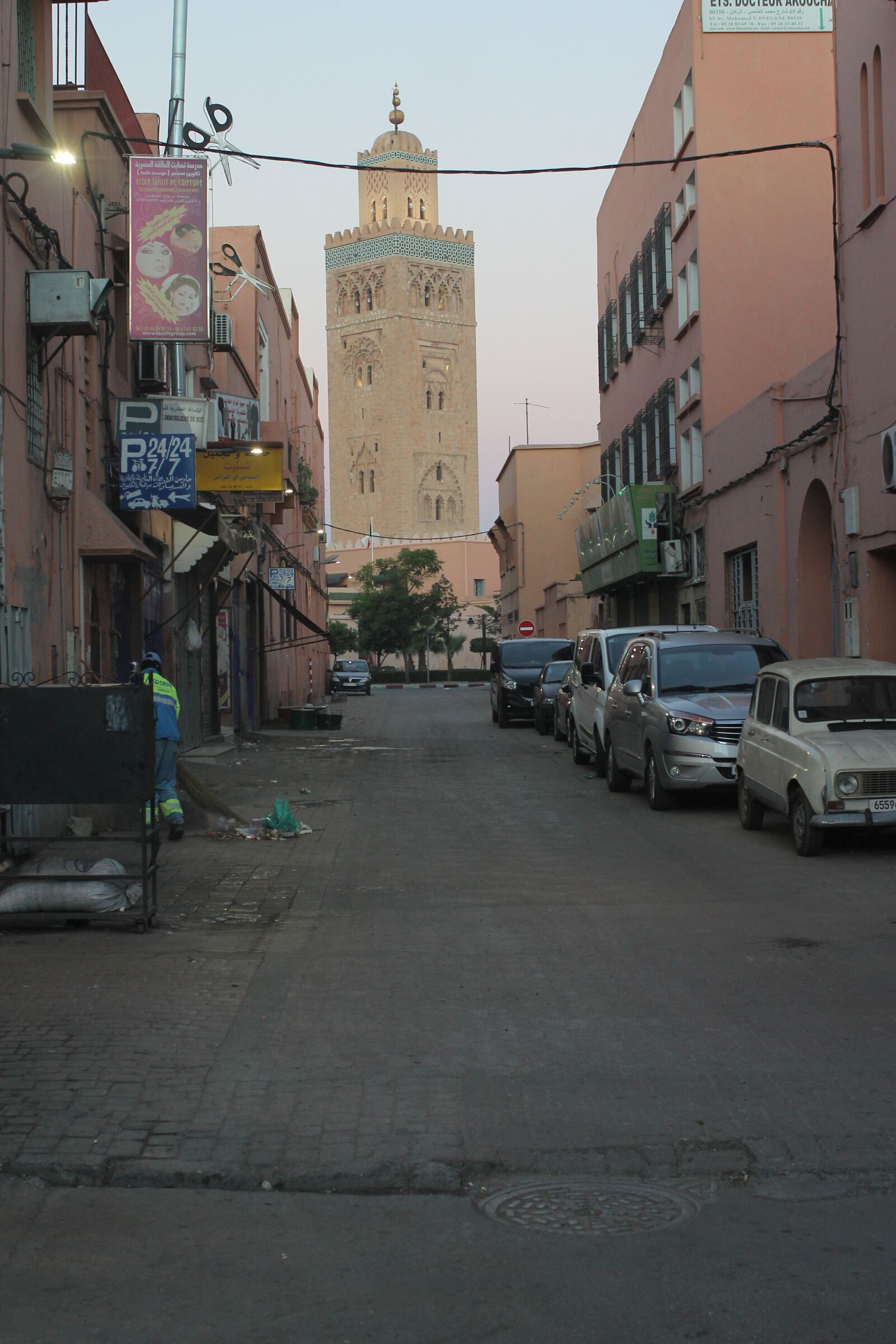 Canon EOS 60D + Canon EF 35mm F2 sample photo. Marrakech, medina, morocco photography