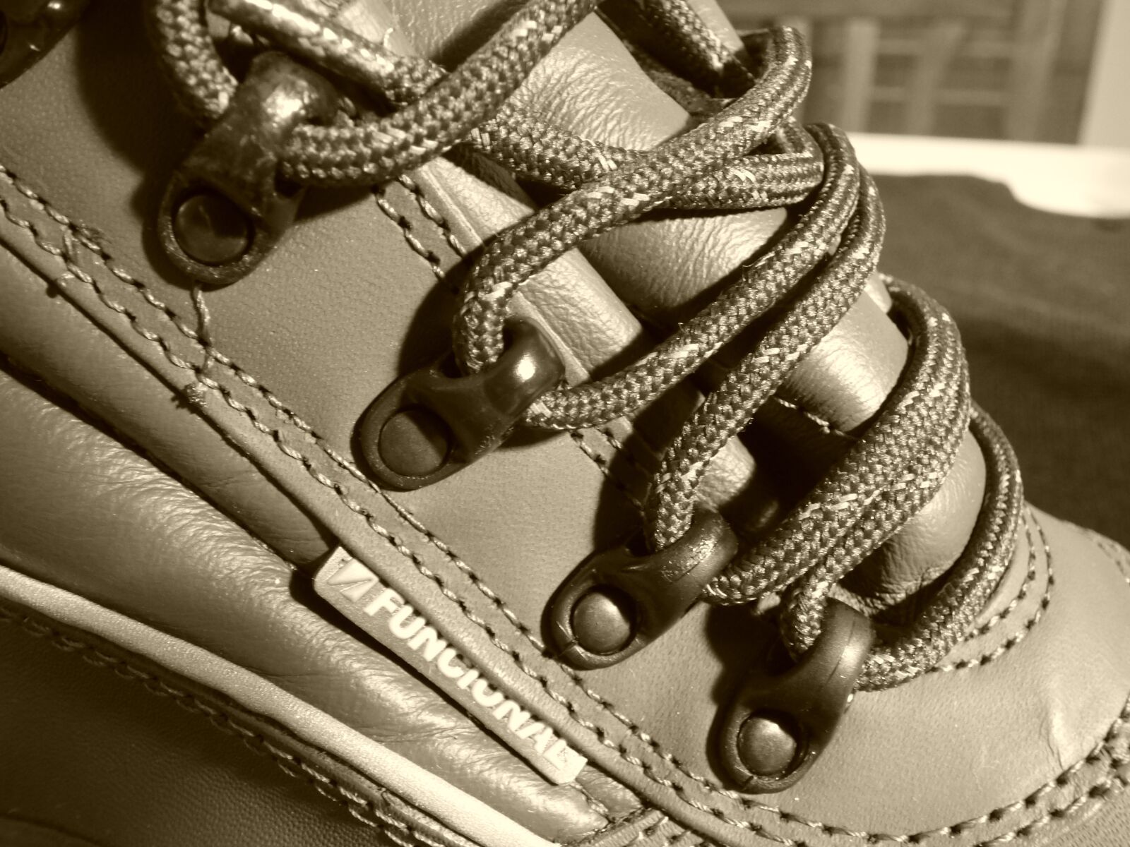 Panasonic Lumix DMC-FZ70 sample photo. Buskin, security shoes, cords photography