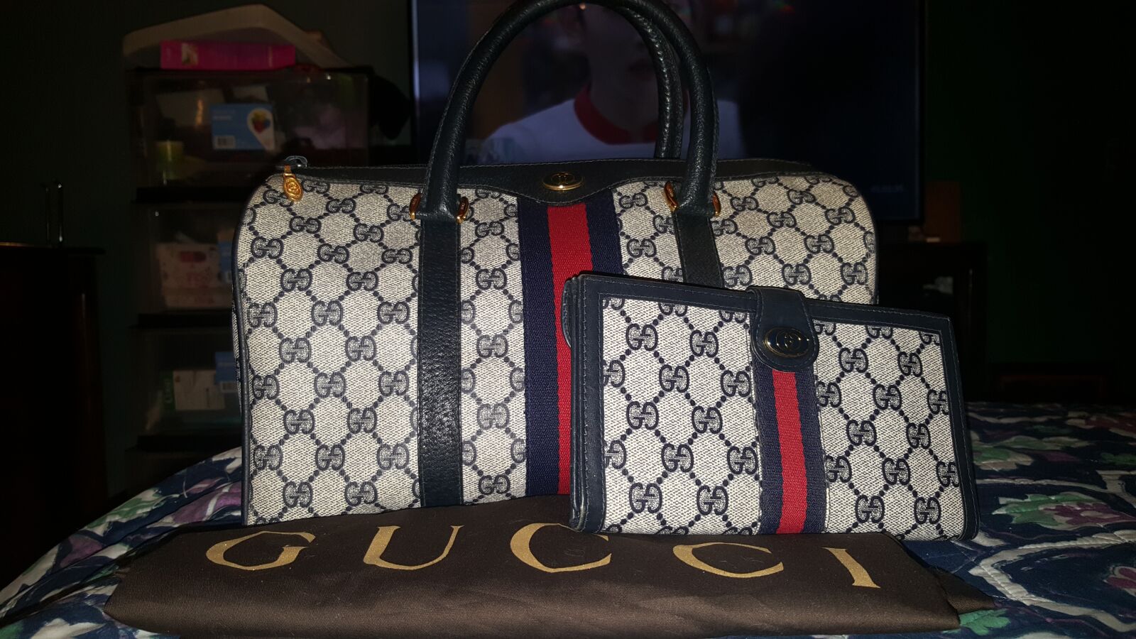 Samsung Galaxy Note5 sample photo. Handbag, retro, nostalgia photography