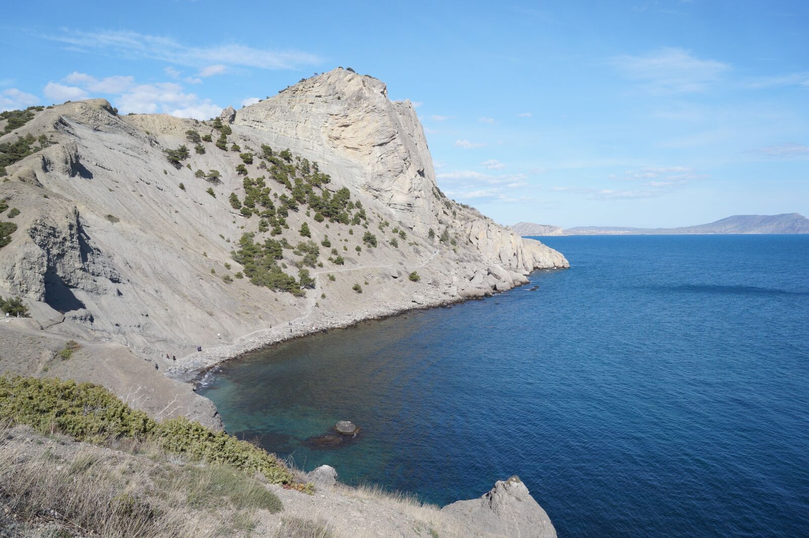 E 18-50mm F4-5.6 sample photo. Crimea, new light, sea photography