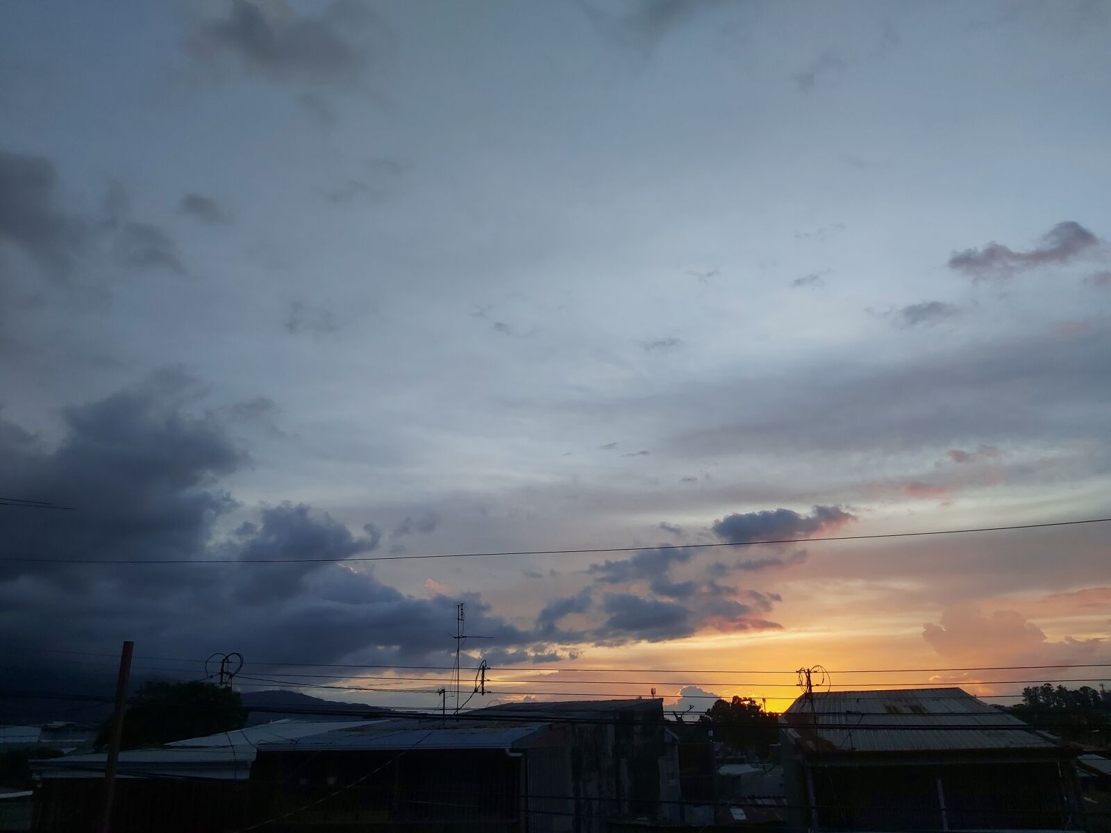 Samsung Galaxy A70 sample photo. Sunset, clouds, sky photography