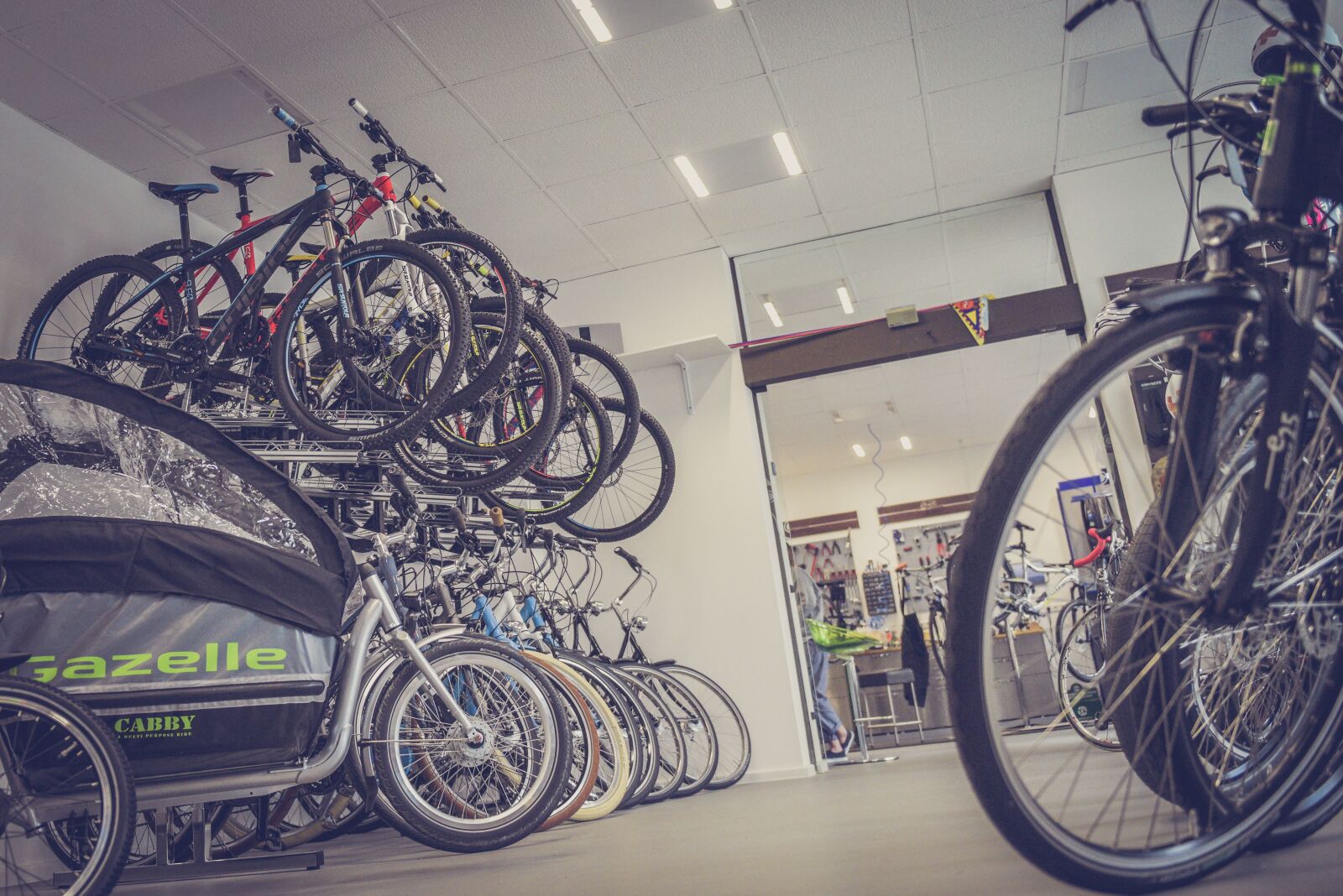 Nikon D810 sample photo. Bicycles, bikes, shop photography