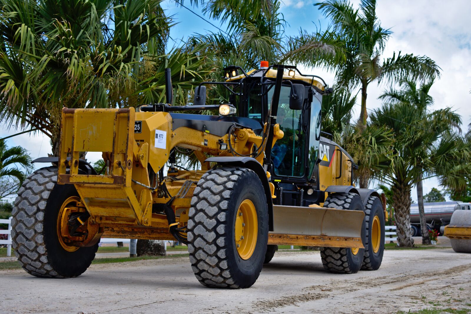 Nikon D7200 sample photo. Cat, scraper, hydraulic photography