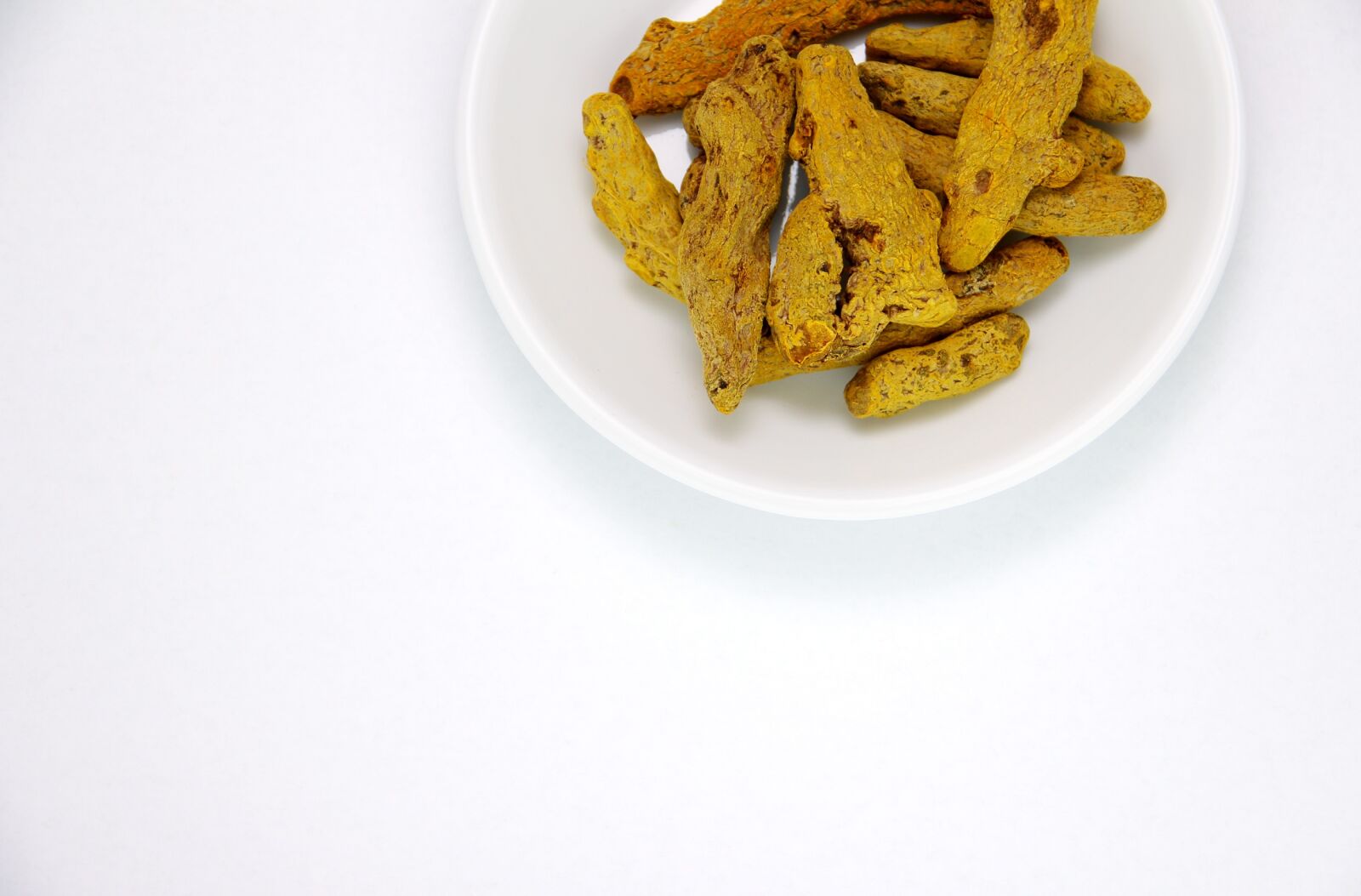 Canon EOS 550D (EOS Rebel T2i / EOS Kiss X4) sample photo. Turmeric, dried rhizomes, health photography