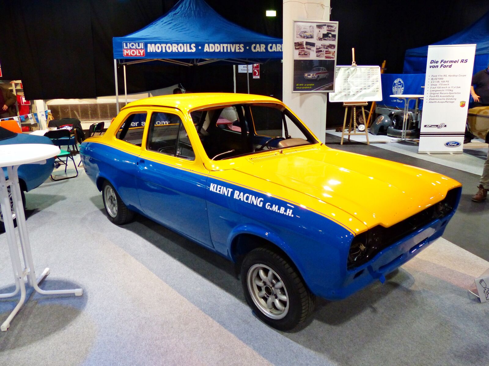 Panasonic Lumix DMC-FZ200 sample photo. Fair, exhibition, oldtimer photography