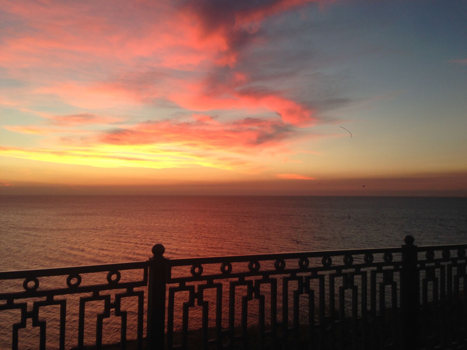 iPhone 5 back camera 4.12mm f/2.4 sample photo. Sea, sky, sunset photography