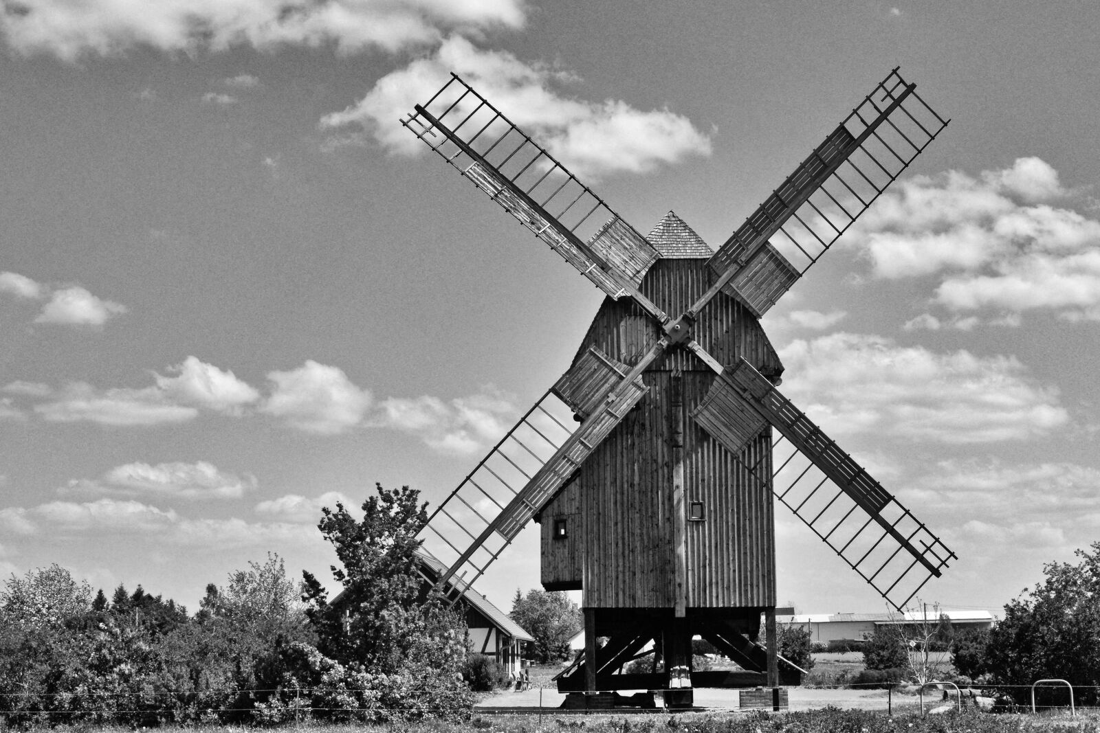 Nikon D3200 sample photo. Retro, black and white photography