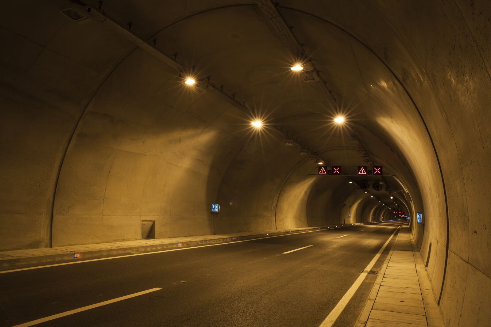 Canon EOS 5D Mark II sample photo. Tunnel, road, light photography