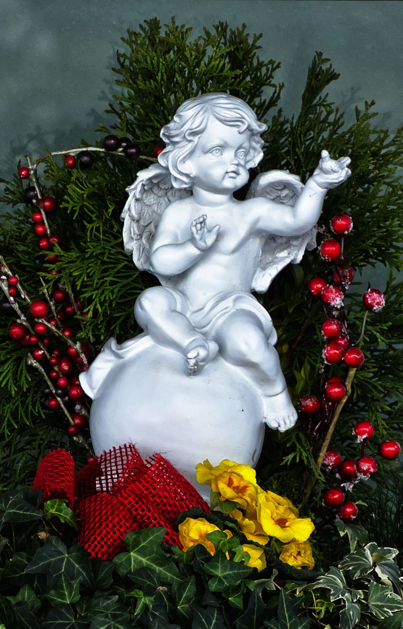 Panasonic Lumix DMC-FZ1000 sample photo. Figure, angel, cherub photography