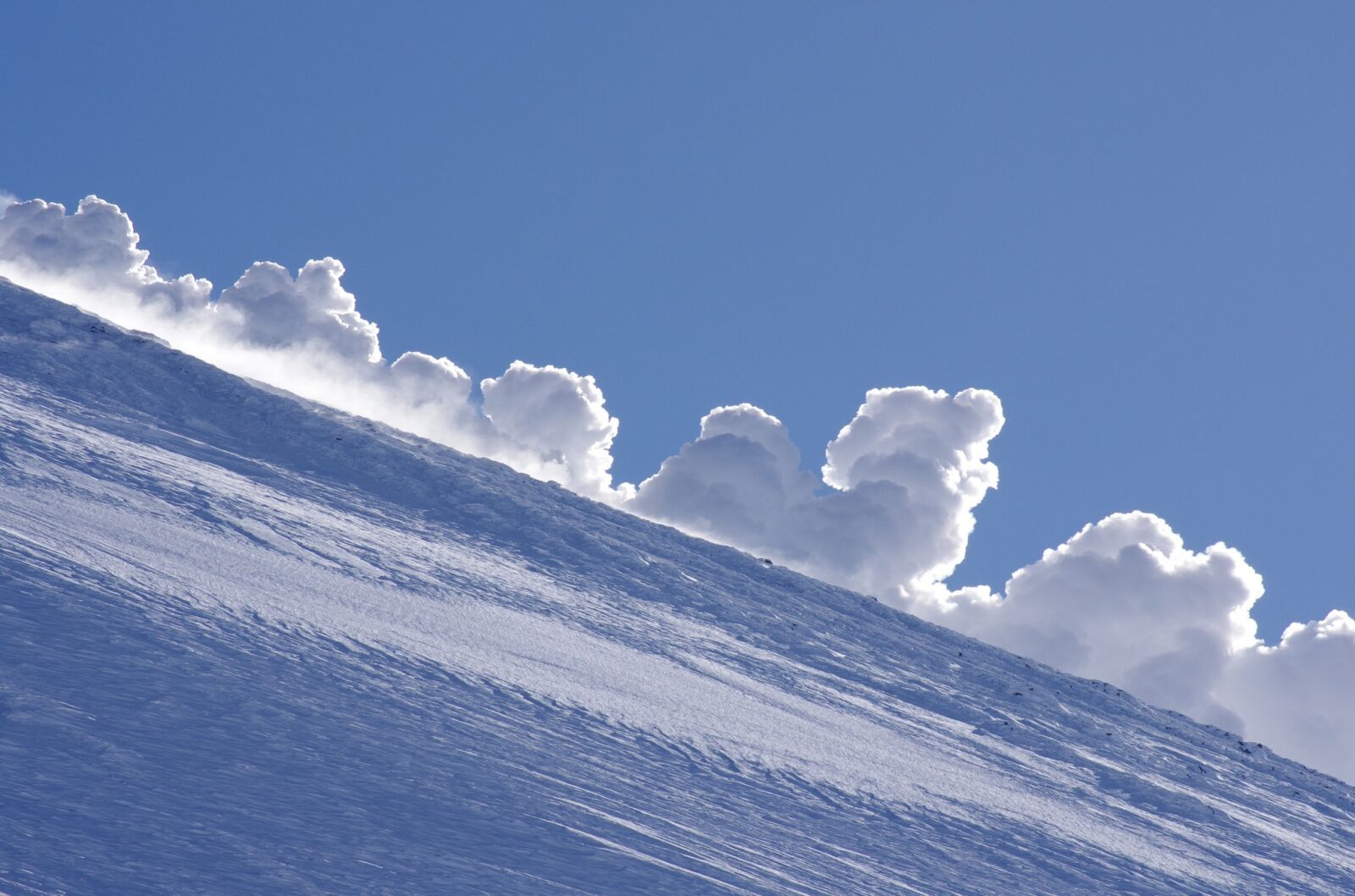 Pentax K-5 sample photo. Winter, volcano, slope photography