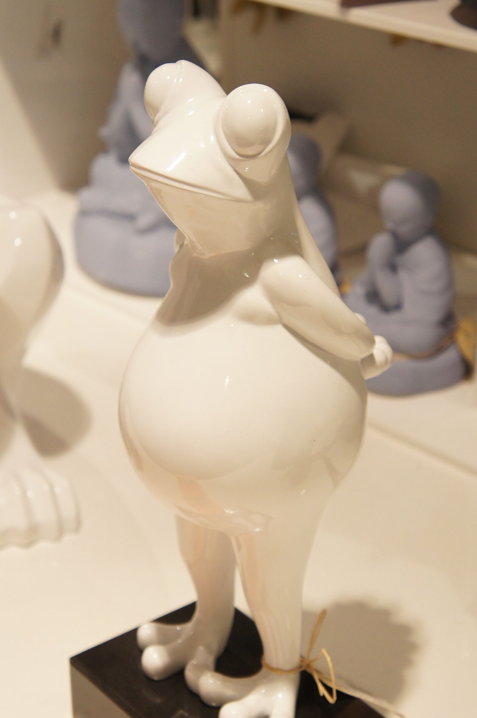 Sony Alpha NEX-3 + Sony E 18-55mm F3.5-5.6 OSS sample photo. Art, porcelain, decorating photography
