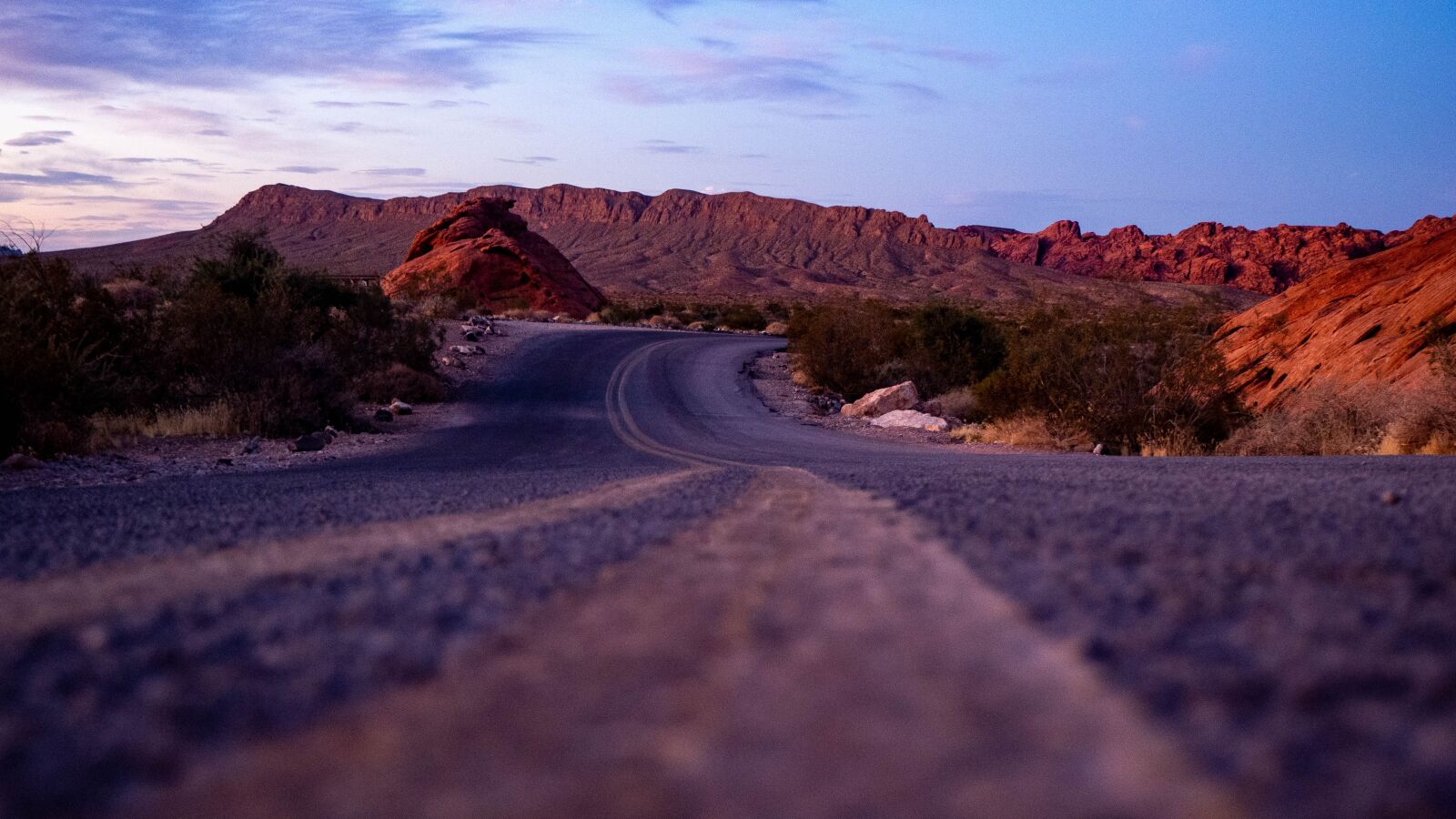 Olympus OM-D E-M10 III sample photo. Valley of fire, nevada photography