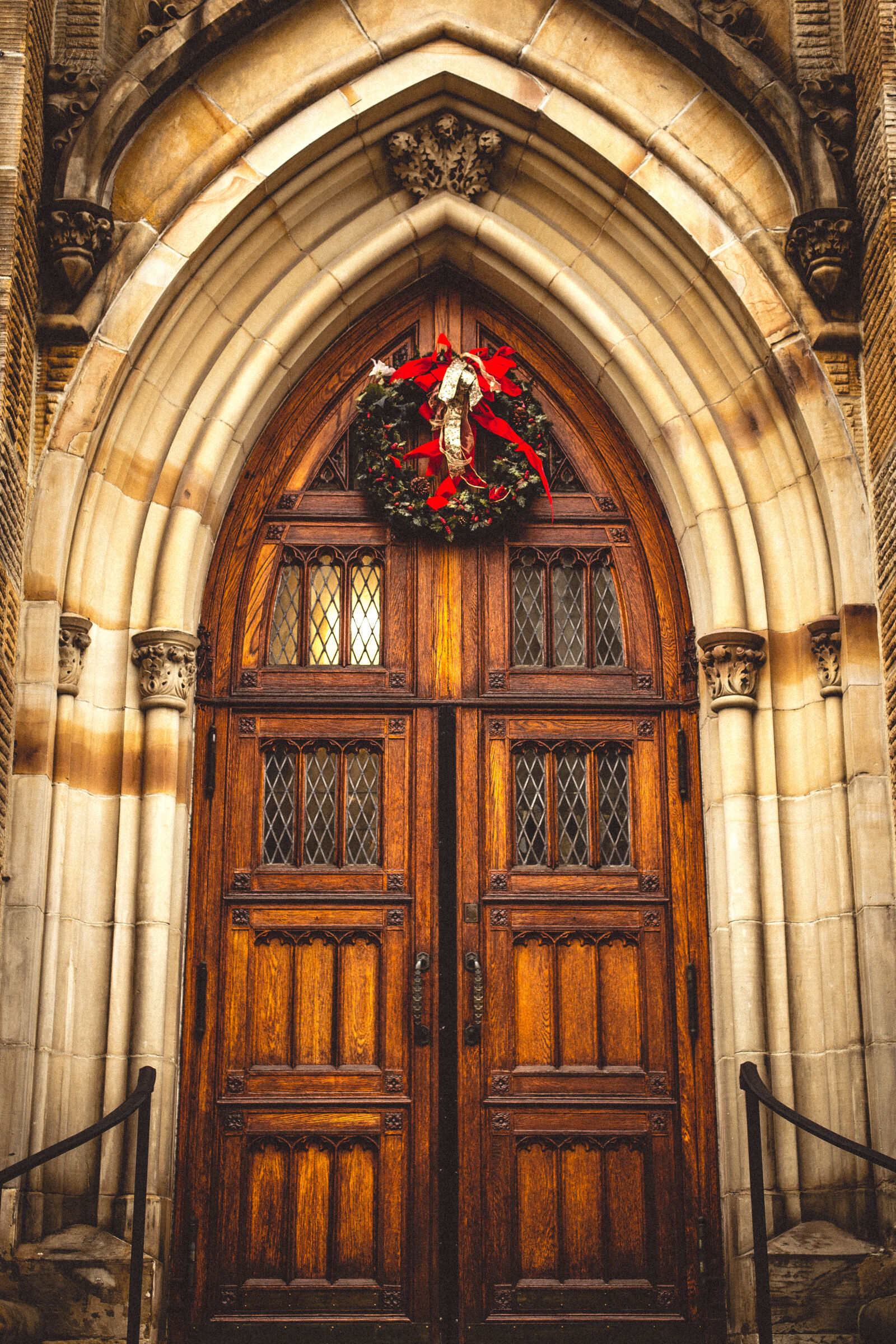 Canon EOS 6D + Canon EF 50mm F1.4 USM sample photo. Architecture, art, cathedral, christmas photography