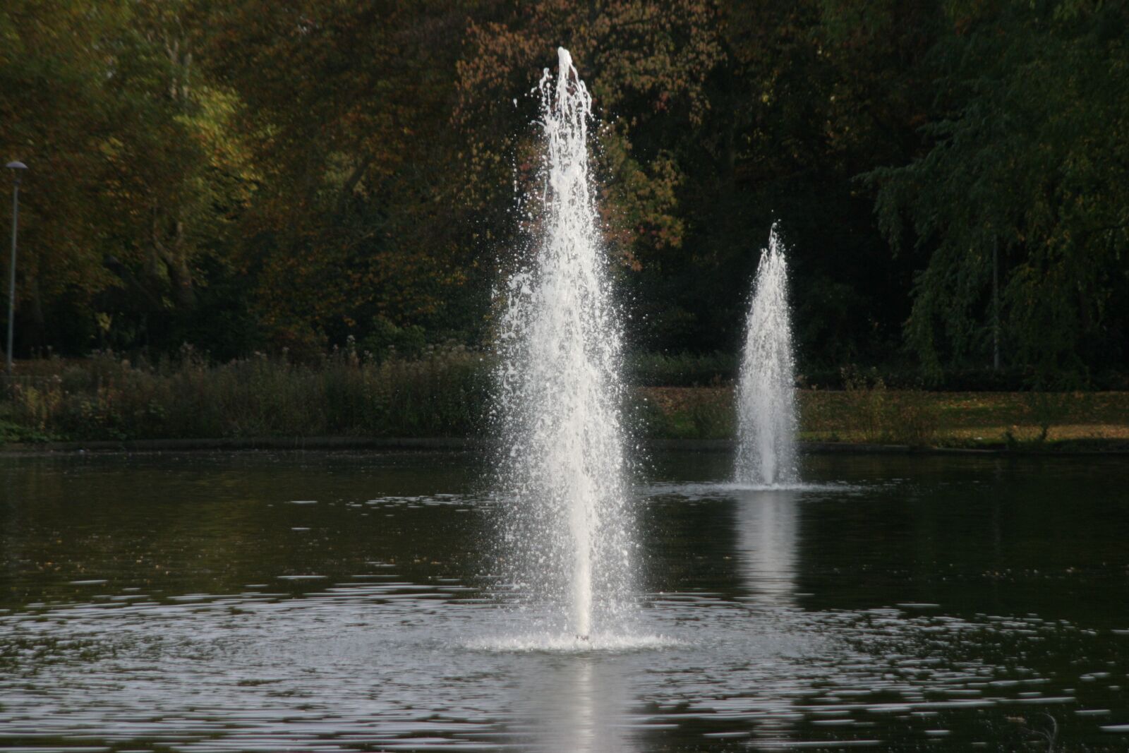 Canon EOS 10D sample photo. Fountain, water fountain, bubble photography