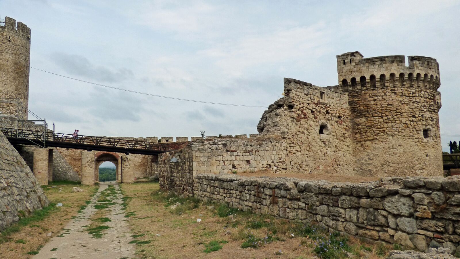 Panasonic Lumix DMC-FZ70 sample photo. Belgrade, serbia, fortress photography