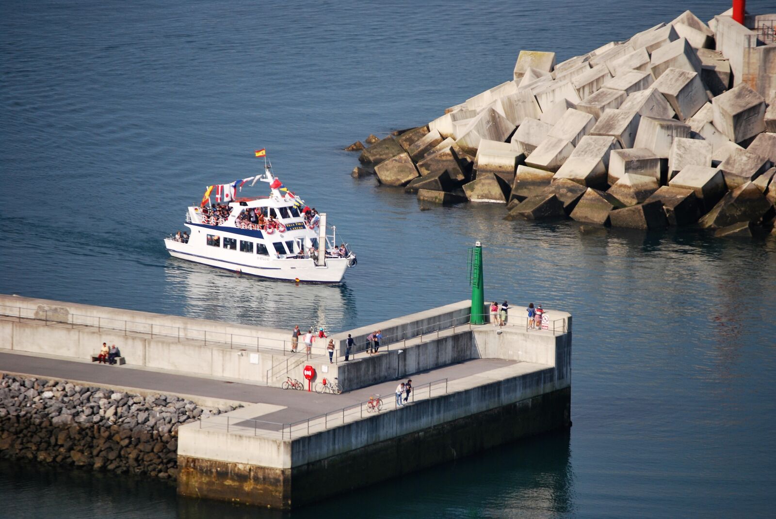 Nikon D60 sample photo. Boat, port, boat entering photography