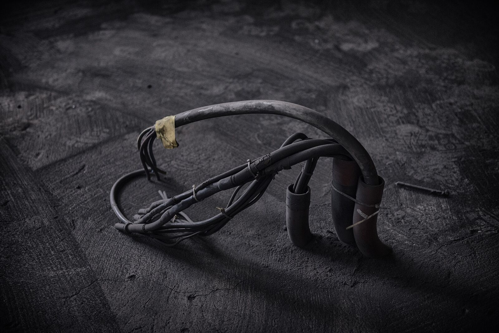 Nikon D800 sample photo. Cable, old, current photography