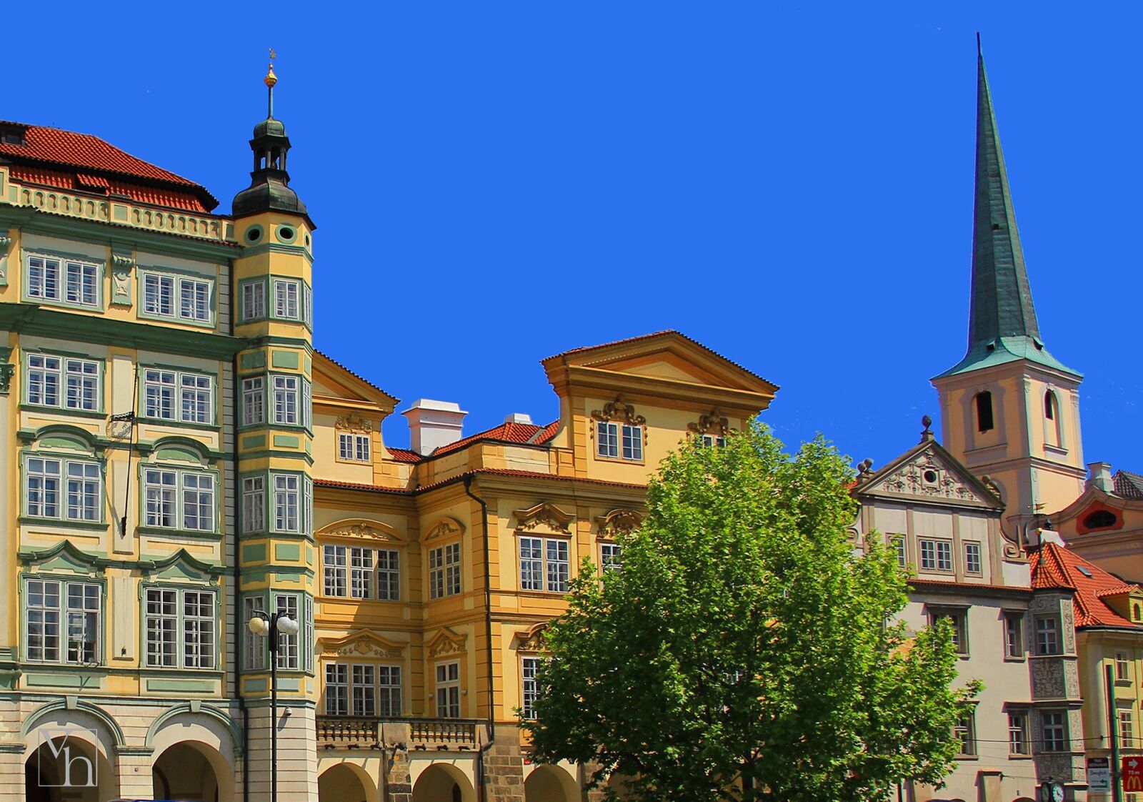 Canon EOS 60D sample photo. Square, prague, czechia photography