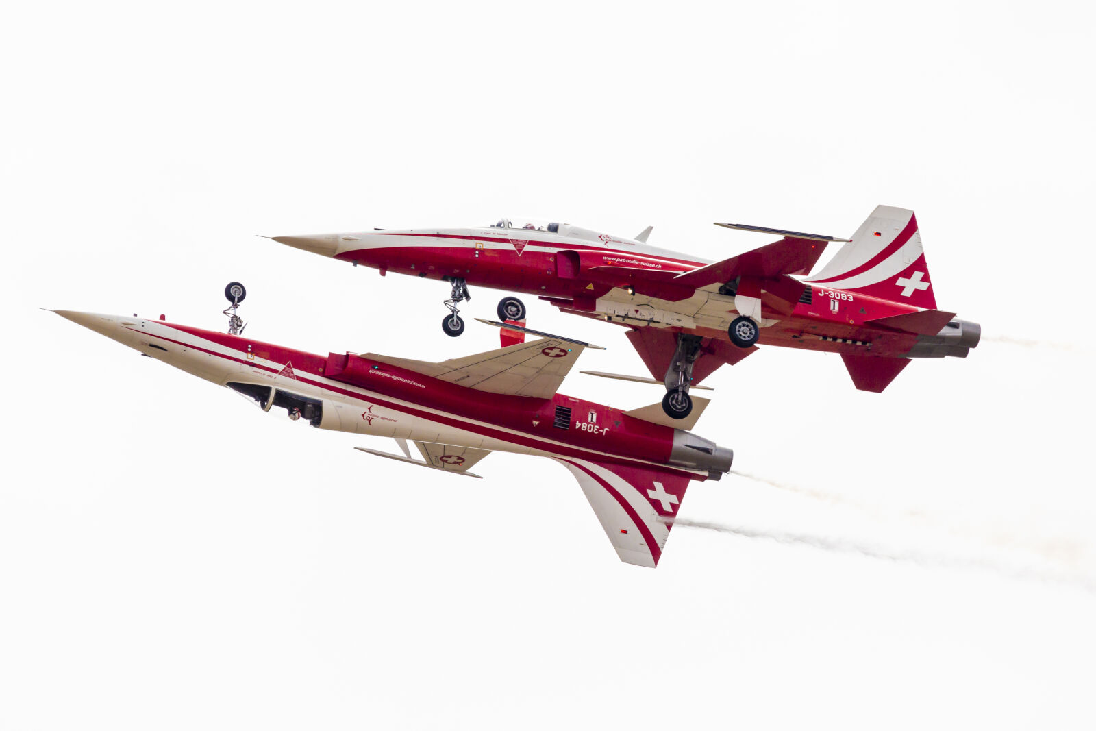 Canon EF 100-400mm F4.5-5.6L IS USM sample photo. Aermacchi, aerobatic, air, aircraft photography
