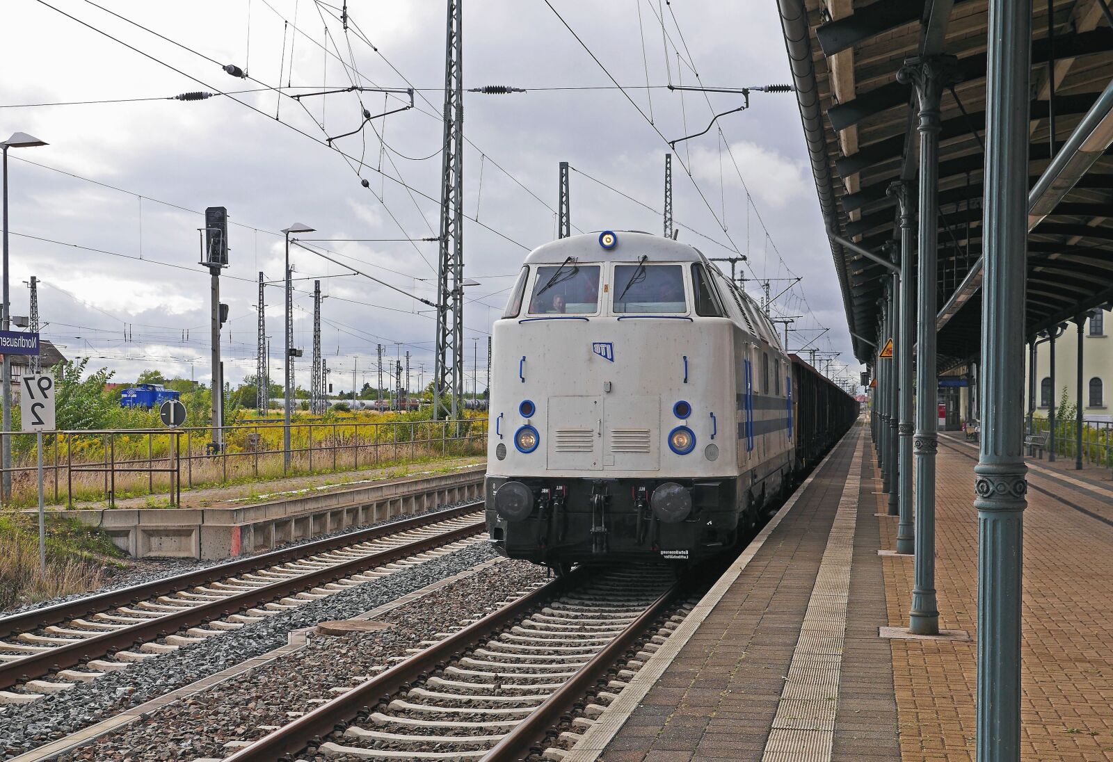Panasonic Lumix DMC-GH3 sample photo. Locomotive, vehicle, train, station photography