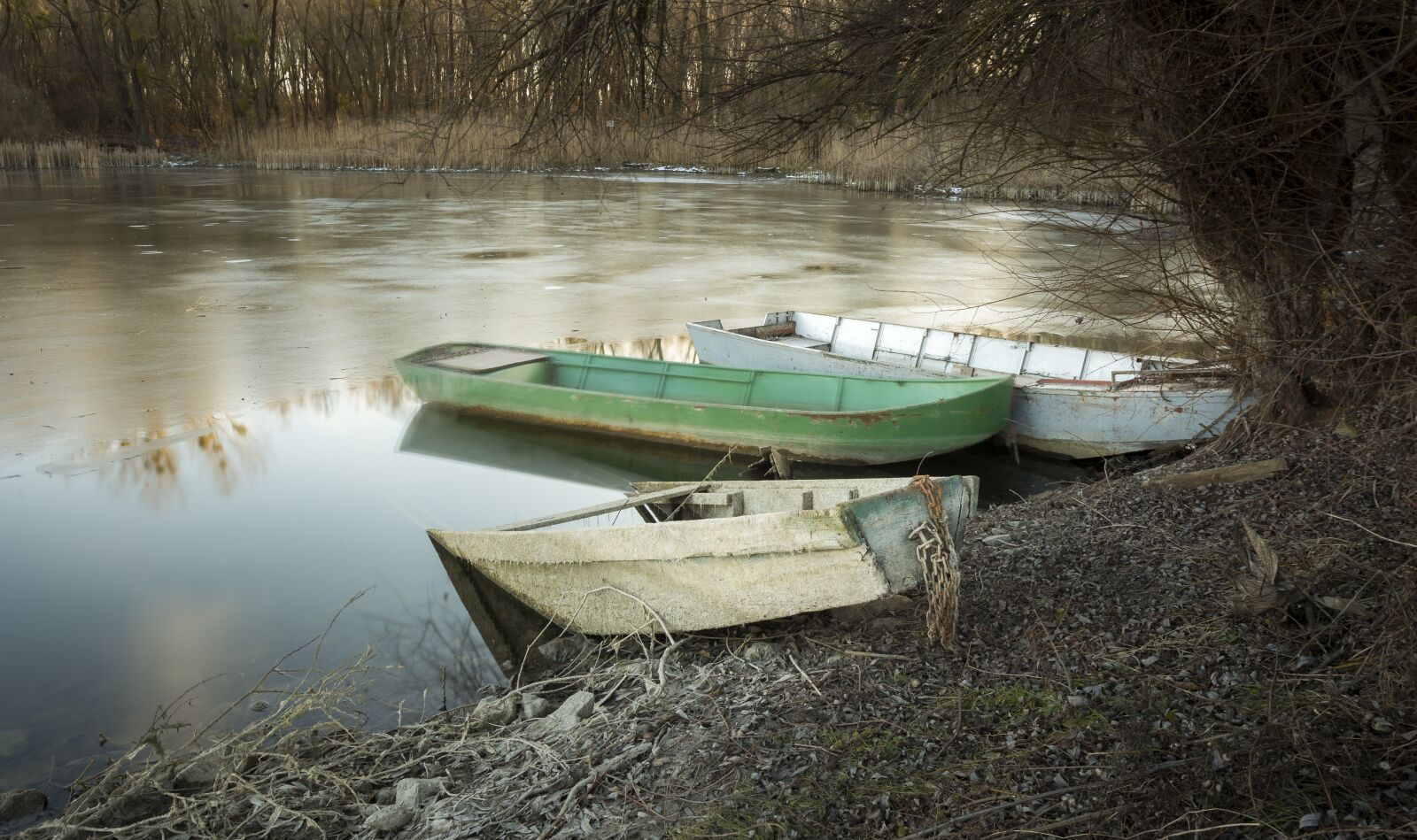 Canon EOS 6D + Canon EF 17-40mm F4L USM sample photo. River, boat, water photography