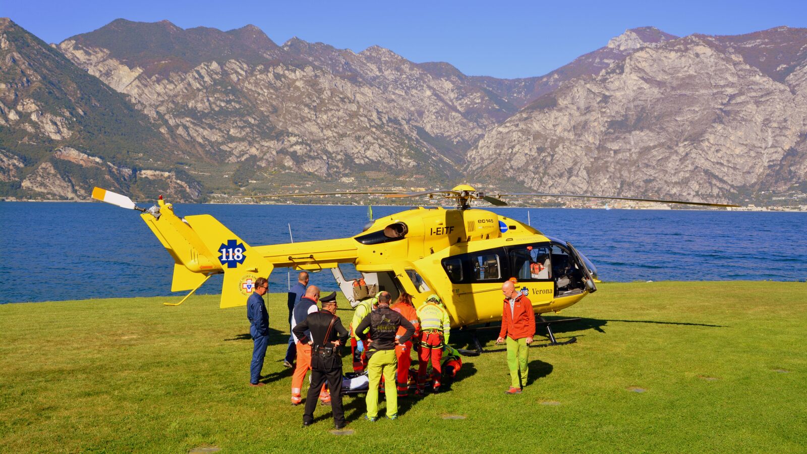 Nikon D7100 sample photo. Rescue, helicopter, lake photography