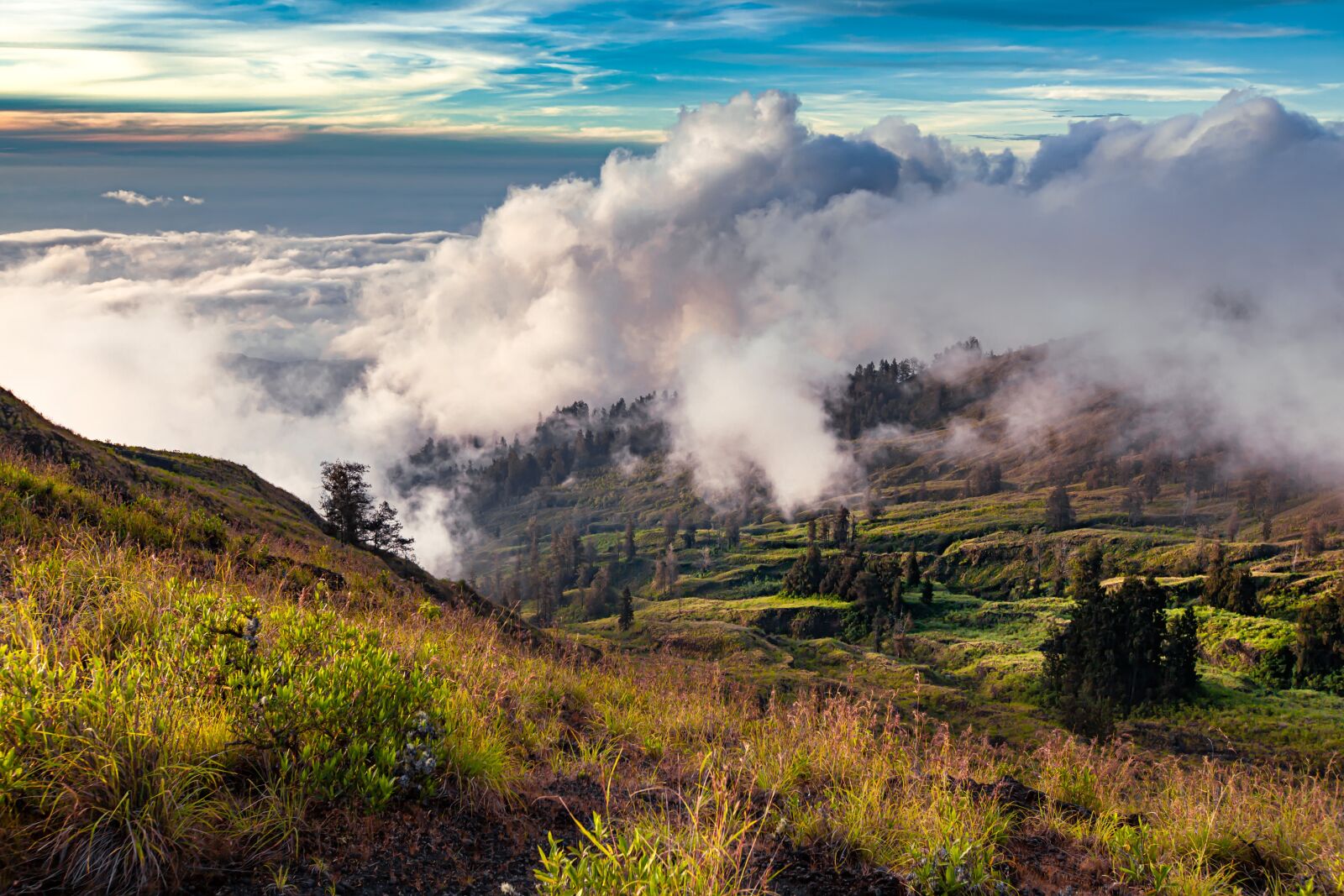 Canon EOS 5D Mark II sample photo. Landscape, mountain, cloud photography