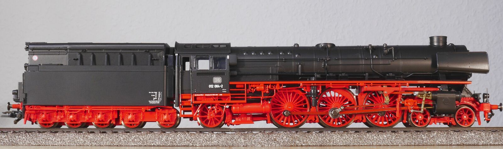 Panasonic Lumix DMC-GH3 sample photo. Steam locomotive, model railway photography